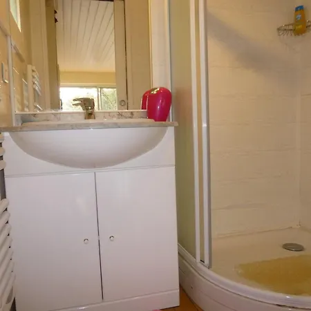 3 Pièces Proche Avec Parking - Fr-1-224c-354 Apartamento